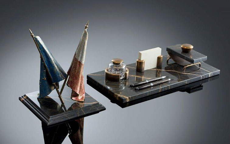 Henry Set with Example of a brass statue